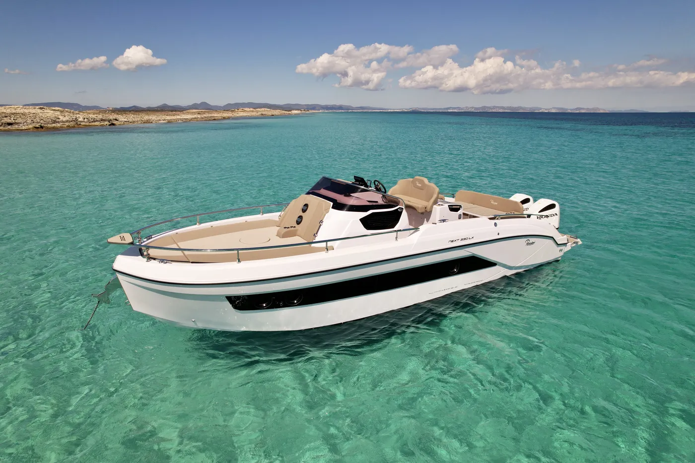 Ranieri 330 · Just Venture, private charter Ibiza